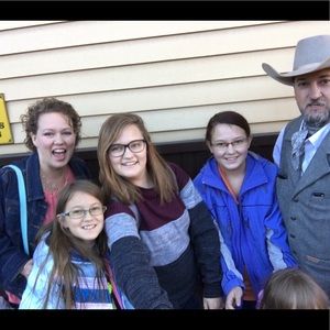 Meet your Posher, Faith